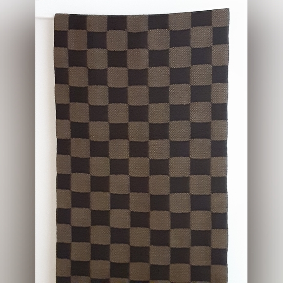 Vintage Louis Vuitton Paris hat/scarf set never worn - Picture 6 of 9